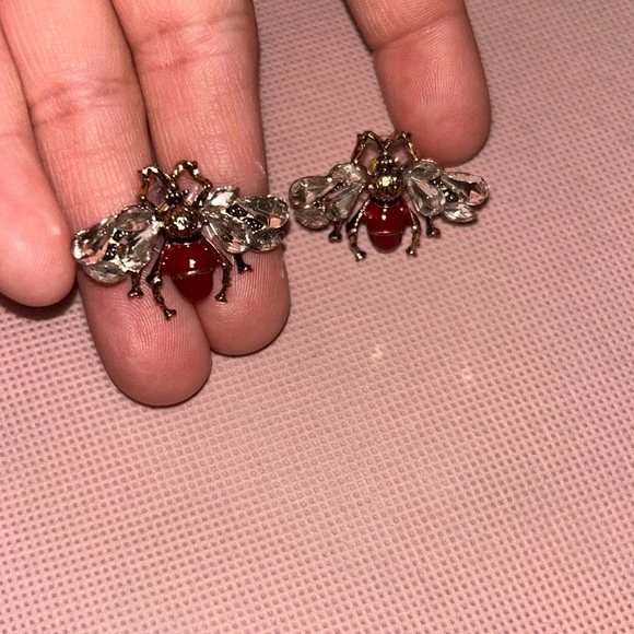 Bee Earrings - Picture 1 of 3